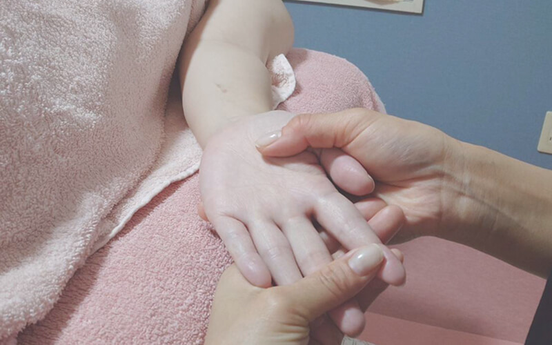 ハンドマッサージ