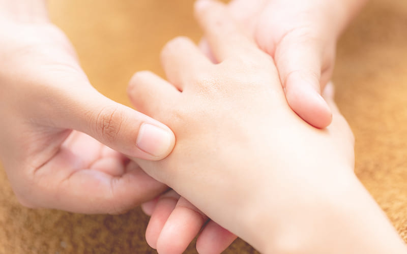 ハンドマッサージ